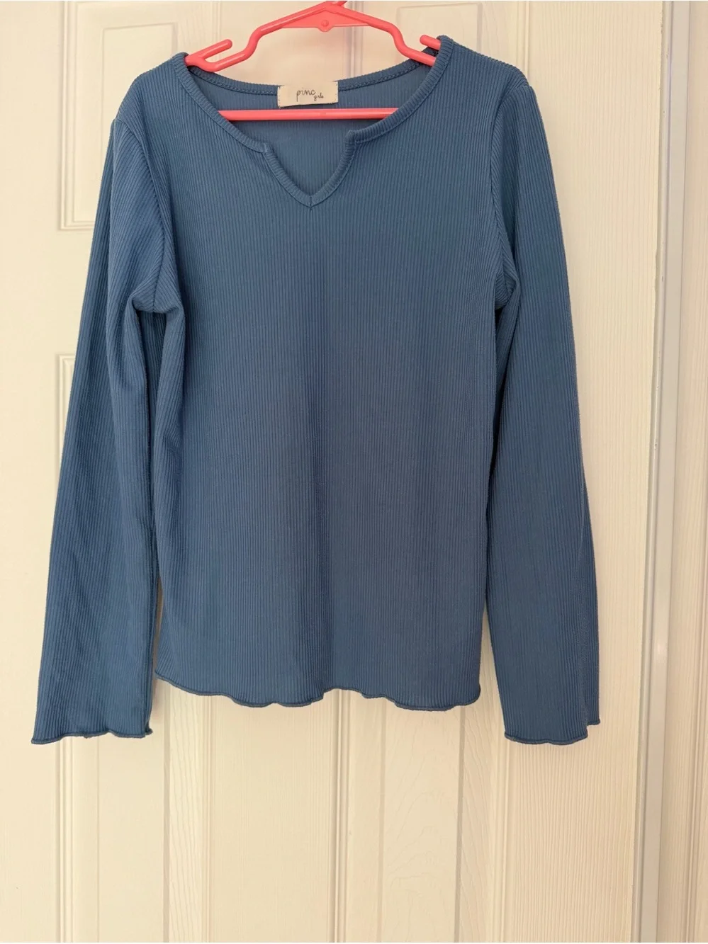 4/$25 Girls Ribbed  V-Neck Long Sleeve Top - Blue, White, Navy  Size 10/12